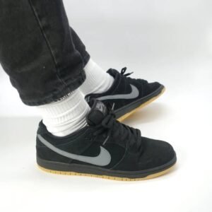 first-copy-nike-sb-dunk-low-fog-black-gum-3