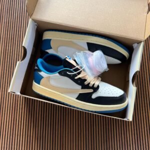First-Copy-Nike-Air-Jordan-Cut-Low-Travis-Scott-3