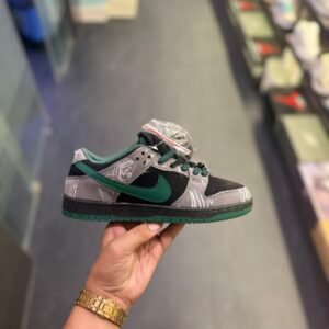 first-copy-nike-sb-dunk-there-skateboard-3