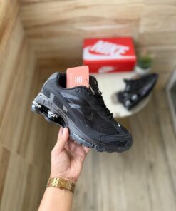 First Copy NIKE SHOX 2025 TRIPPLE BLACK SUPREME