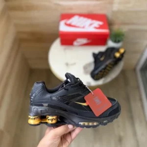 first-copy-nike-shox-2025-tripple-black-gold-supreme-3