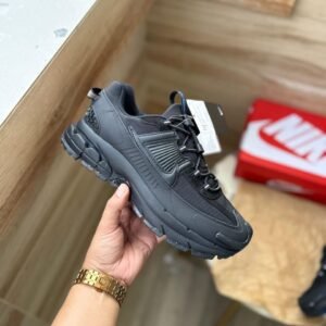 first-copy-nike-zoom-vomero-roam-triple-black-3