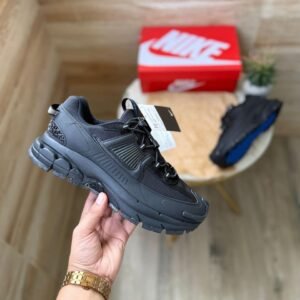 first-copy-nike-zoom-vomero-roam-triple-black