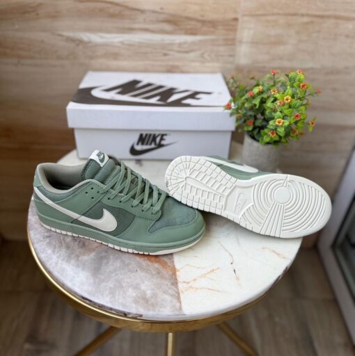 First Copy Nike SB Dunk Oil Aura Green