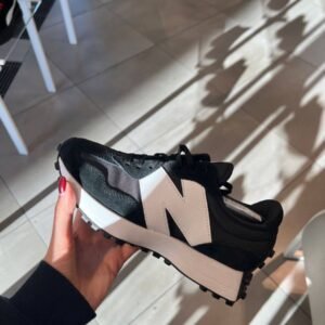 first-copy-new-balance-327-black-white-2