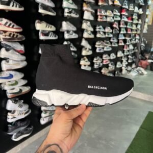 first-copy-balenciaga-speed-trainer-black-and-white-2