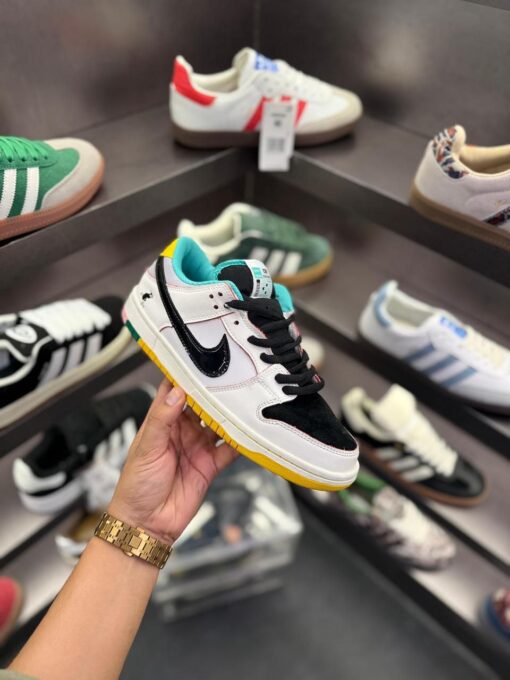 First Copy Nike SB Dunk Csef Skateboarder - 2