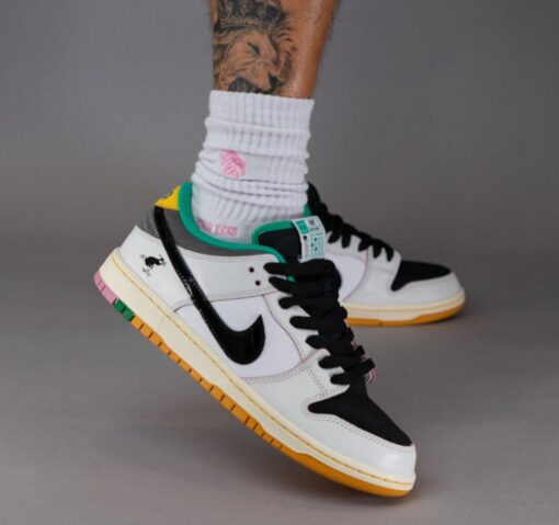 First Copy Nike SB Dunk Csef Skateboarder - 3