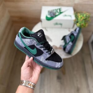 first-copy-nike-sb-dunk-there-skateboard