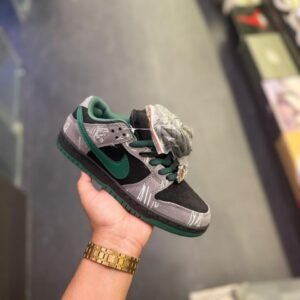 first-copy-nike-sb-dunk-there-skateboard-2