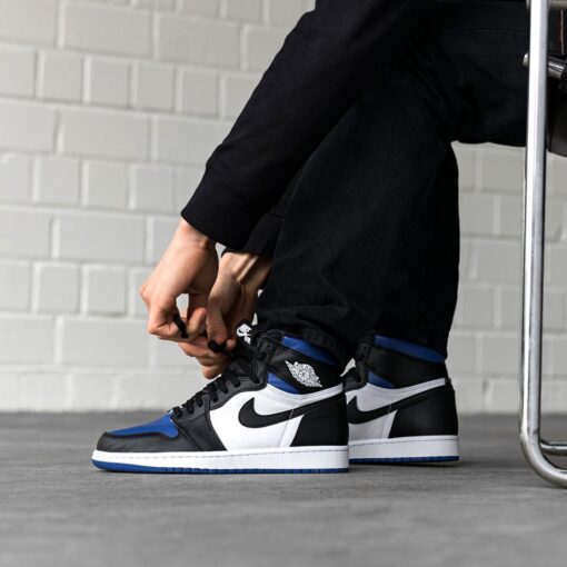 First Copy Nike Air Jordan Retro 1 High Royal Toe - 2