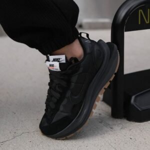 first-copy-nike-vaporwaffle-x-sacai-black-3