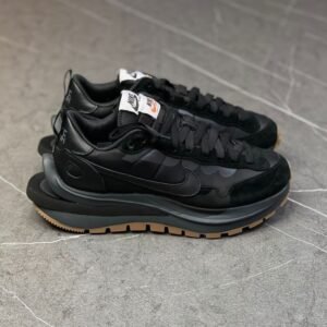 first-copy-nike-vaporwaffle-x-sacai-black
