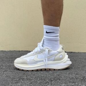 first-copy-nike-vaporwaffle-x-sacai-white-2