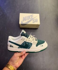 nike-sb-dunk-stussy-first-copy