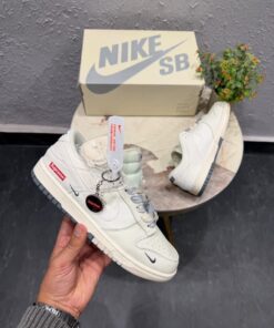 nike-sb-dunk-x-supreme-first-copy-3