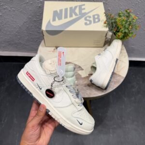 nike-sb-dunk-x-supreme-first-copy-3