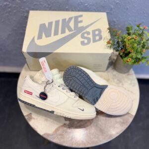 nike-sb-dunk-x-supreme-first-copy-4