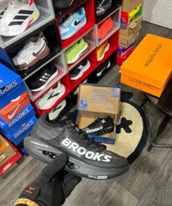 brooks-hyperion-elite-black-first-copy