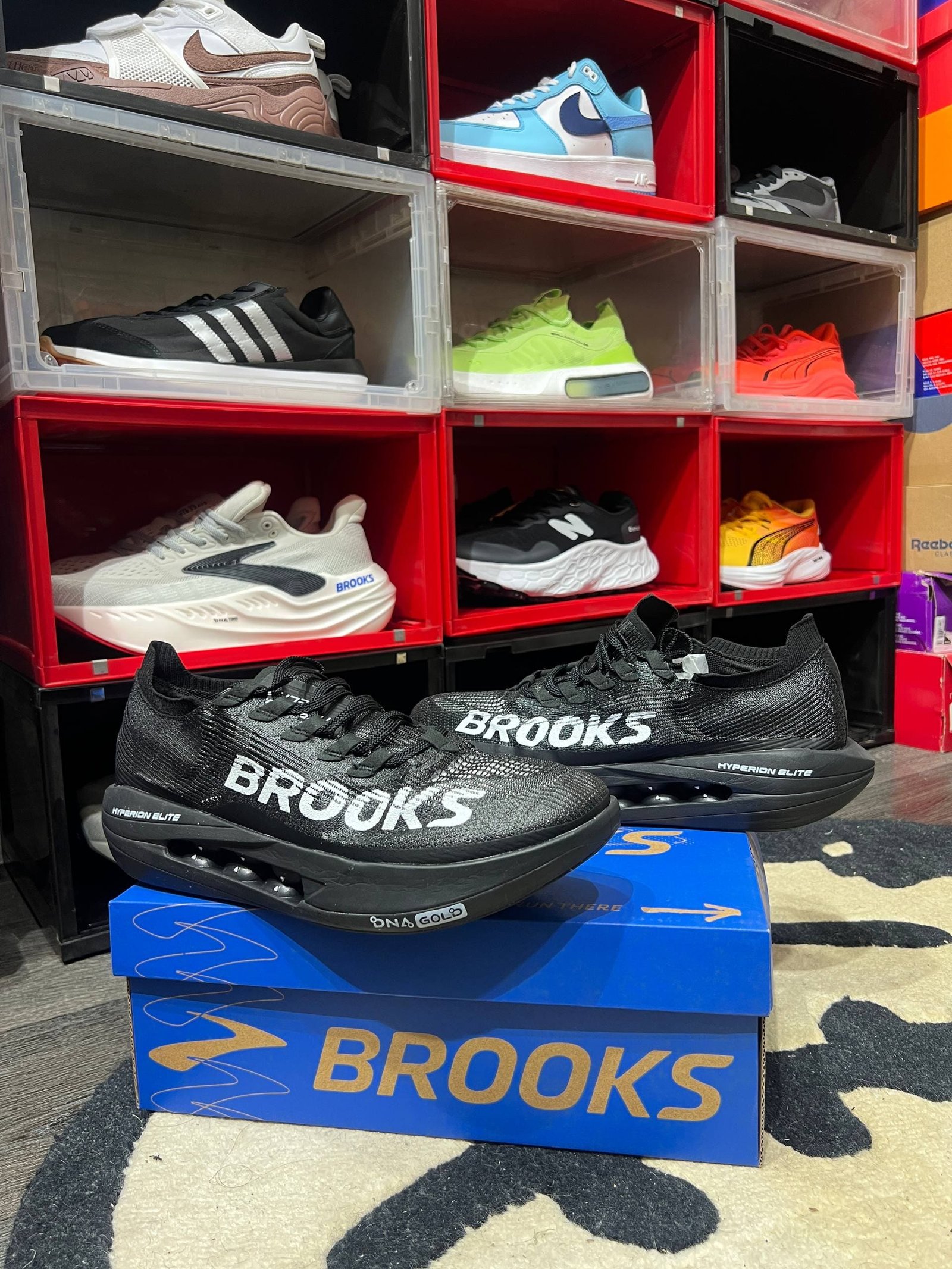 brooks-hyperion-elite-black-first-copy-3