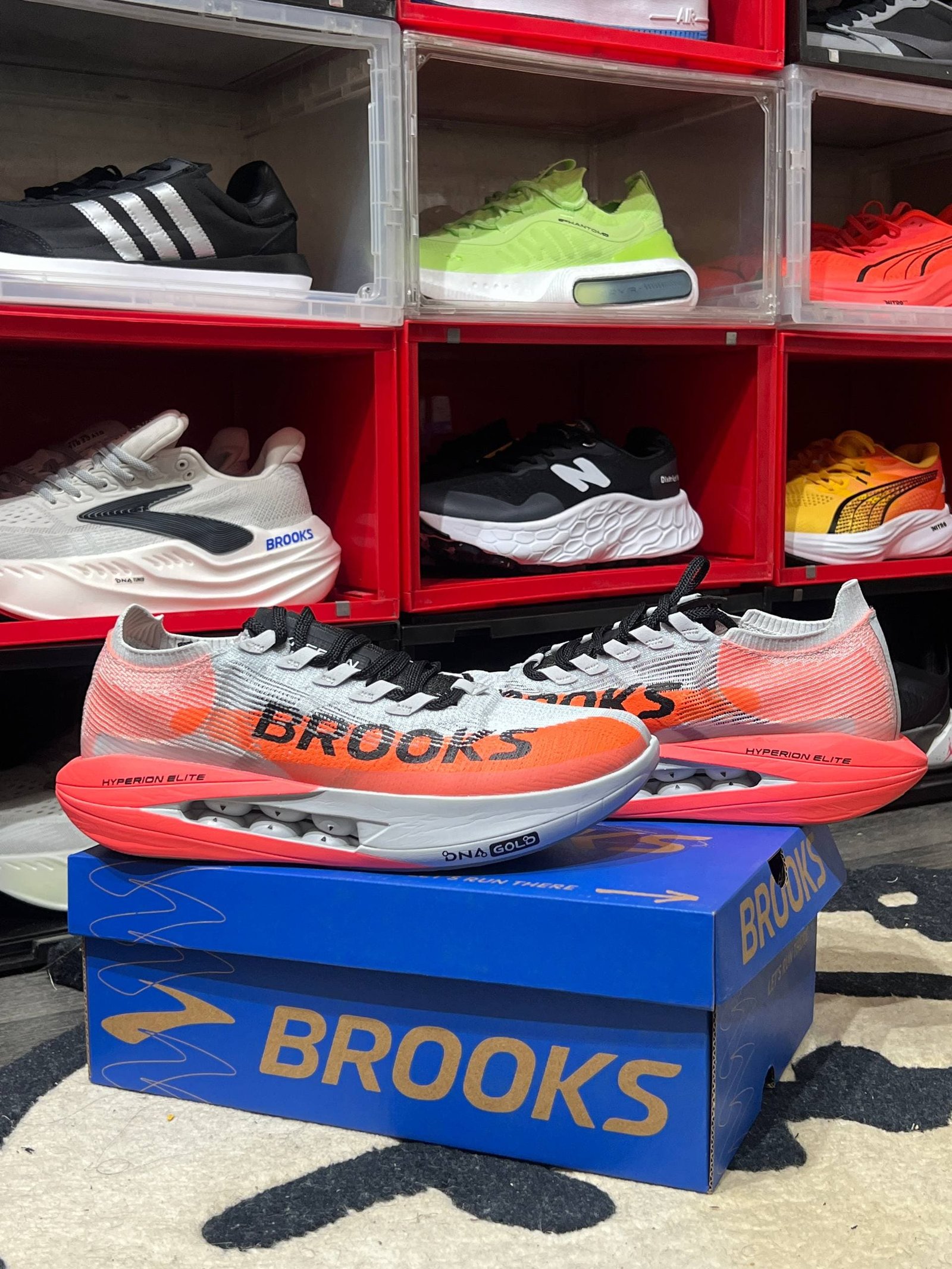 brooks-hyperion-elite-first-copy-white-3
