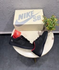first-copy-nike-sb-dunk-low-supreme-94-black-4